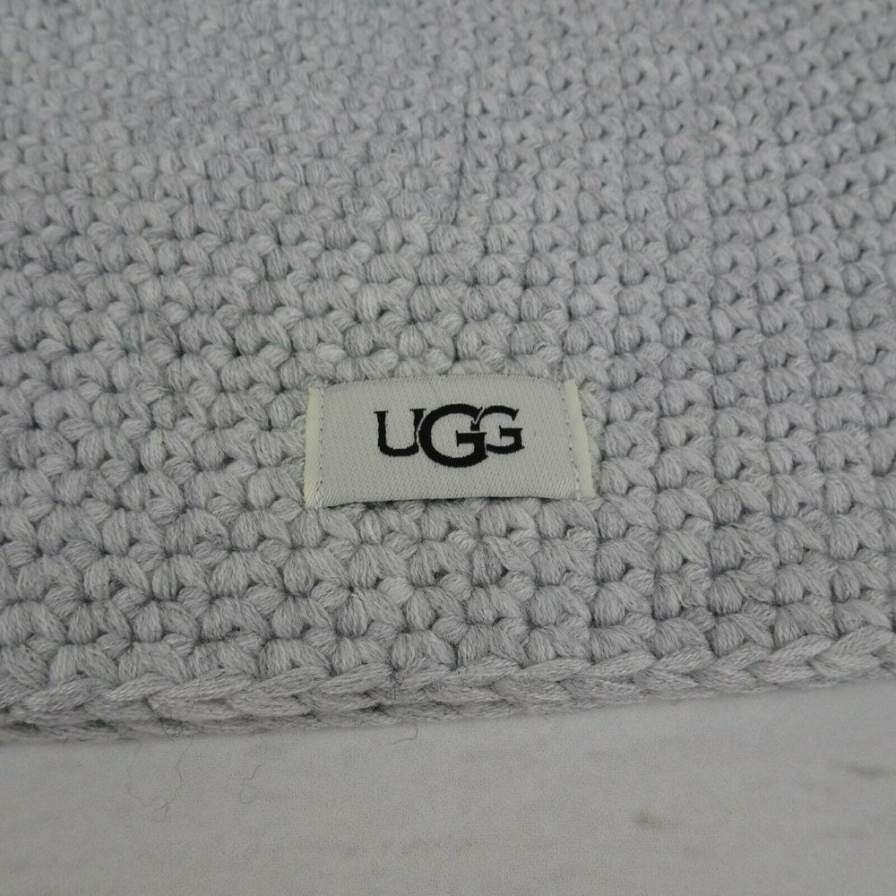 New UGG Pom Pom Knit Beanie Women's Men's Unisex Wool-Blend Logo OS Heather Grey - Picture 3 of 10